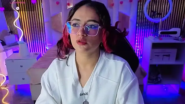 kristen tay online show from 1, 4, 2026