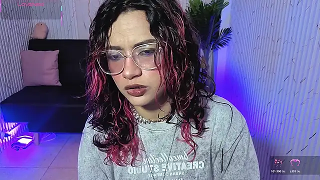 kristen tay online show from 22, 4, 2026