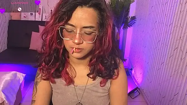 kristen tay online show from 13, 4, 2026