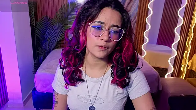 kristen tay online show from 7, 6, 2026