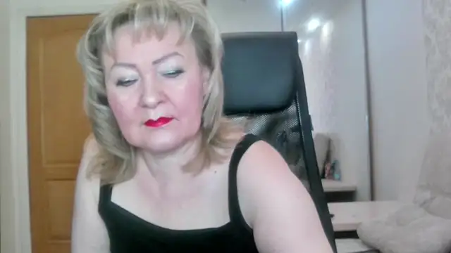 Snapshot of Victoria_secrets_ chatting on 4, 6, 2026 Victoria secrets online show from 4, 6, 2026