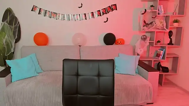 Snapshot of GabriellaMays chatting on 24, 10, 2025 GabriellaMays online show from 24, 10, 2025