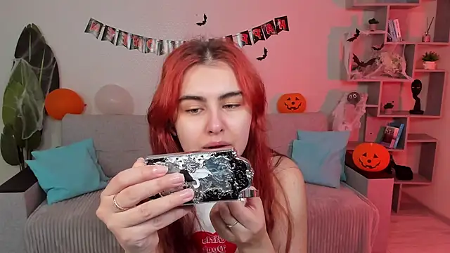 Snapshot of GabriellaMays chatting on 3, 11, 2025 GabriellaMays online show from 3, 11, 2025