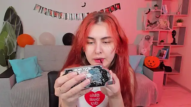 Snapshot of GabriellaMays chatting on 2, 11, 2025 GabriellaMays online show from 2, 11, 2025