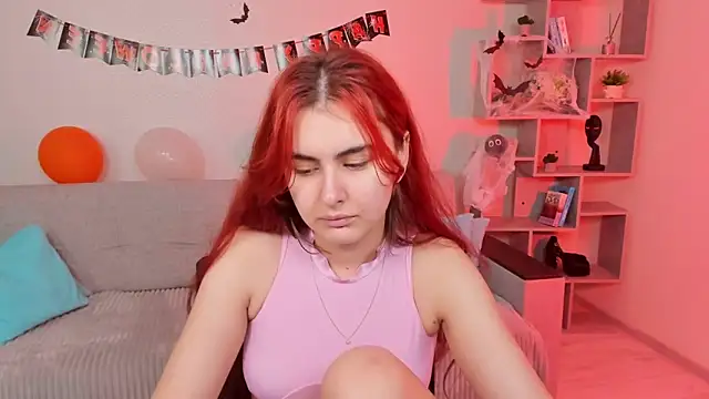 Snapshot of GabriellaMays chatting on 27, 10, 2025 GabriellaMays online show from 27, 10, 2025