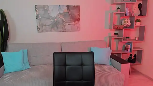 GabriellaMays online show from 14, 2, 2026