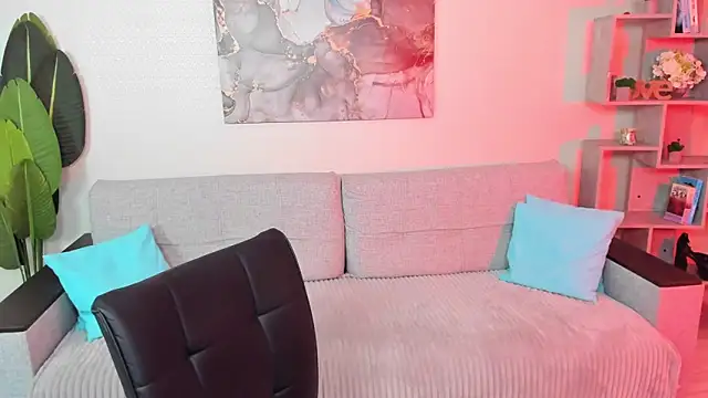 Snapshot of GabriellaMays chatting on 13, 11, 2025 GabriellaMays online show from 13, 11, 2025