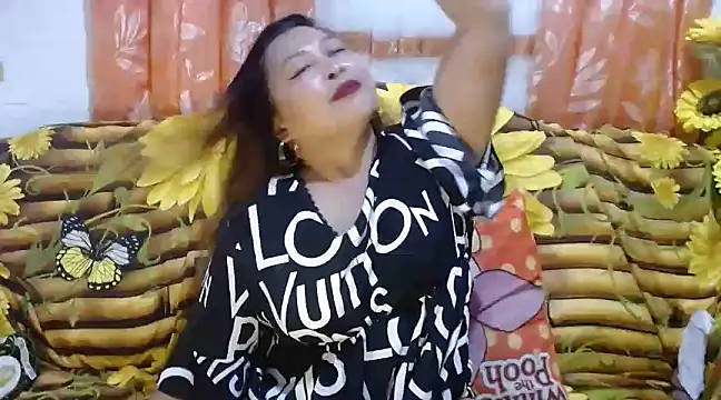 Snapshot of UrSweetClassyPinay chatting on 8, 12, 2024 UrSweetClassyPinay online show from 8, 12, 2024