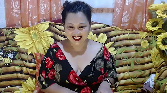 Snapshot of UrSweetClassyPinay chatting on 23, 12, 2024 UrSweetClassyPinay online show from 23, 12, 2024