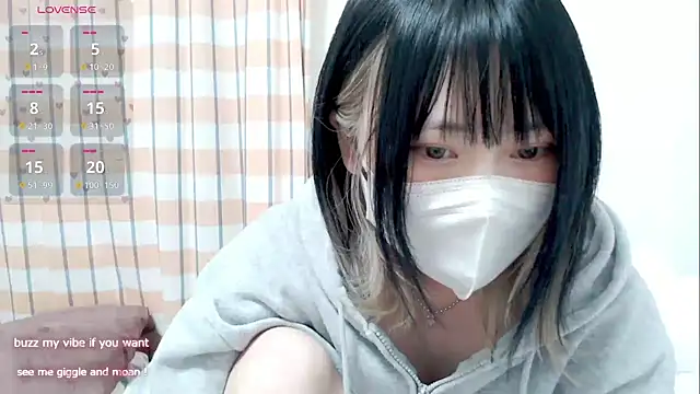 Snapshot of FUYU_rain chatting on 31, 10, 2025 FUYU rain online show from 31, 10, 2025