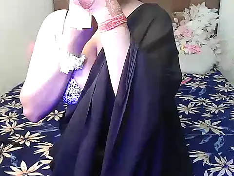Snapshot of megancatluna chatting on 3, 10, 2025 megancatluna online show from 3, 10, 2025