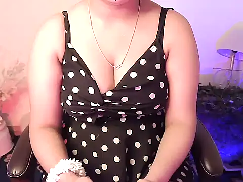 megancatluna online show from 5, 12, 2025