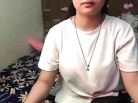 Snapshot of megancatluna chatting on 4, 10, 2025 megancatluna online show from 4, 10, 2025