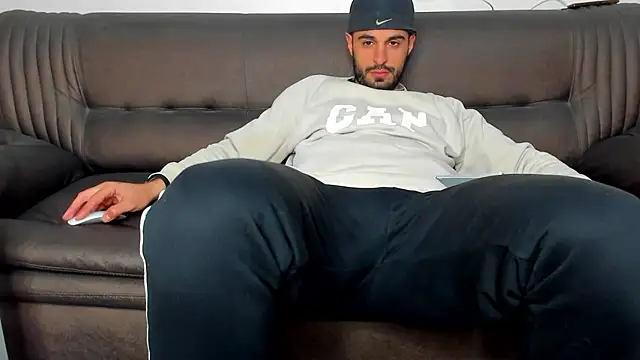 sexyhotmusclesforyou1 online show from 15, 3, 2025