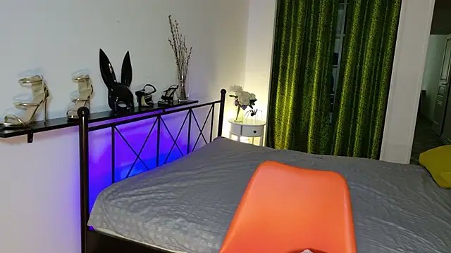 RaileReed online show from 10, 10, 2025