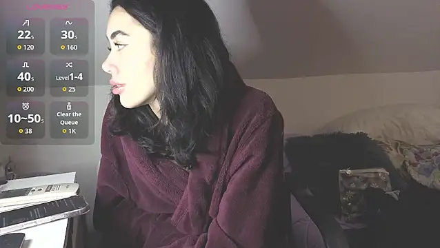 KylieLoveXX online show from 17, 11, 2025