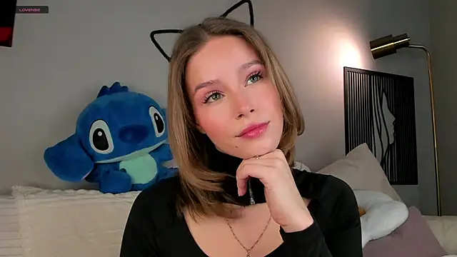 TaiteBayles online show from 19, 10, 2025