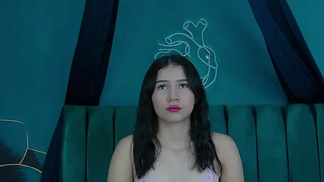 Arii moon online show from 19, 2, 2025