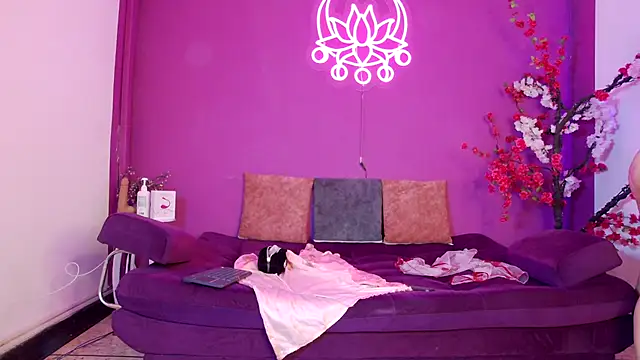 Arii moon online show from 17, 11, 2025