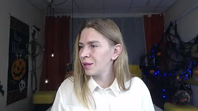 TessaDaybreak online show from 14, 10, 2025