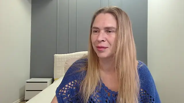 Snapshot of TessaDaybreak chatting on 19, 7, 2026 TessaDaybreak online show from 19, 7, 2026