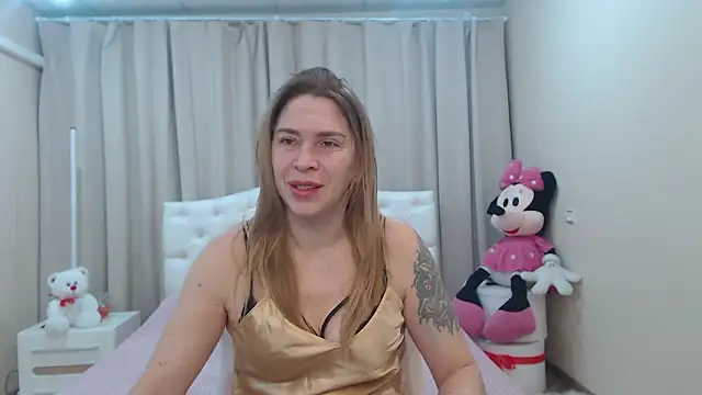 TessaDaybreak online show from 10, 3, 2026