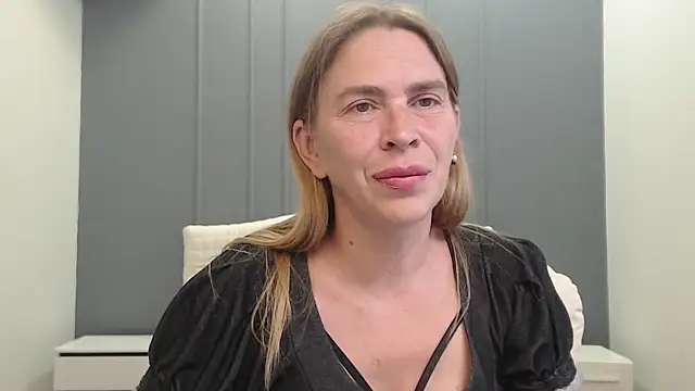 Snapshot of TessaDaybreak chatting on 20, 7, 2026 TessaDaybreak online show from 20, 7, 2026