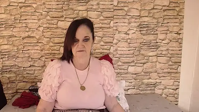 Snapshot of LuciousGrace chatting on 18, 9, 2025 LuciousGrace online show from 18, 9, 2025