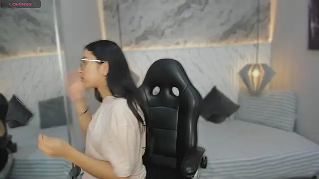 lucelly 15 online show from 11, 11, 2025