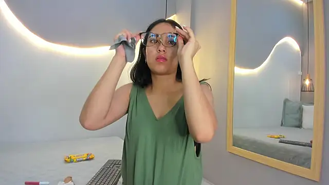 lucelly 15 online show from 17, 12, 2025