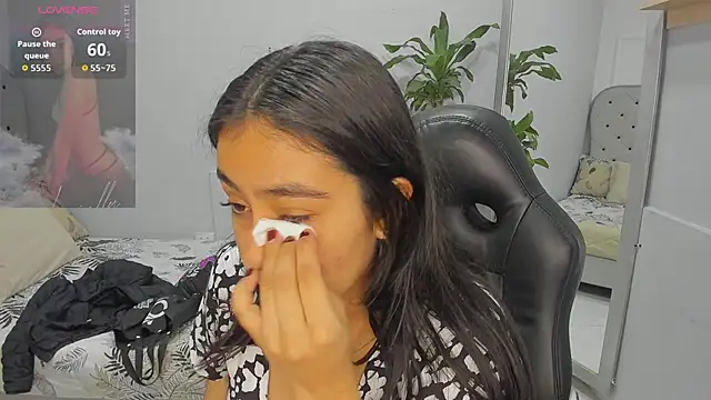 lucelly 15 online show from 25, 2, 2026