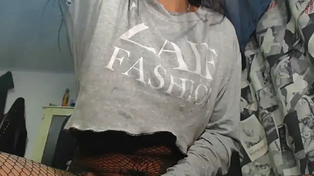 Snapshot of Gaby-sexy chatting on 29, 9, 2025 Gaby-sexy online show from 29, 9, 2025