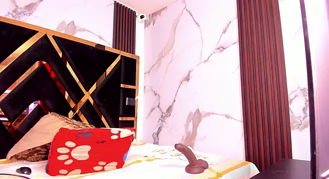 ebony valentina online show from 8, 11, 2025