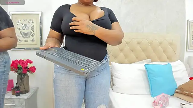 Snapshot of KimberlyBigBoobs chatting on 18, 5, 2026 KimberlyBigBoobs online show from 18, 5, 2026