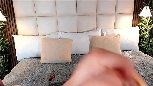 MelanieHillss online show from 4, 3, 2026