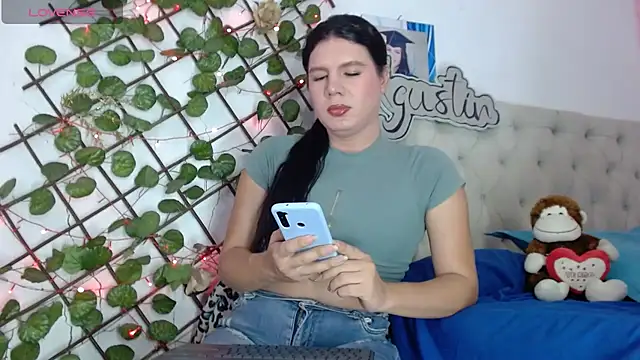 Snapshot of sexy_veryy_hot chatting on 17, 5, 2026 sexy veryy hot online show from 17, 5, 2026