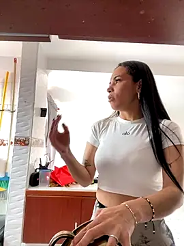 Naatalia online show from 6, 11, 2025