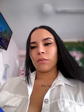 Snapshot of Naatalia chatting on 5, 5, 2026 Naatalia online show from 5, 5, 2026