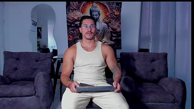 Valentino Dosantos  online show from 5, 2, 2026