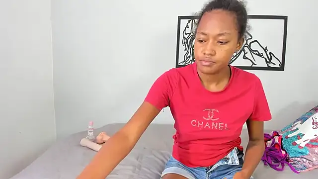 karina-lopez online show from 17, 10, 2025