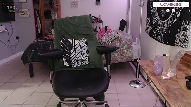 Snapshot of wetwildwhore chatting on 30, 10, 2025 wetwildwhore online show from 30, 10, 2025