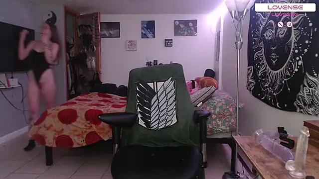 Snapshot of wetwildwhore chatting on 25, 10, 2025 wetwildwhore online show from 25, 10, 2025