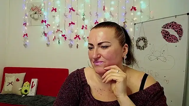 DianaMGG online show from 2, 4, 2026