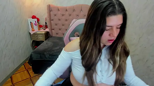 Lianngrace online show from 7, 3, 2026