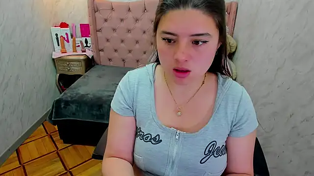 Lianngrace online show from 12, 11, 2025