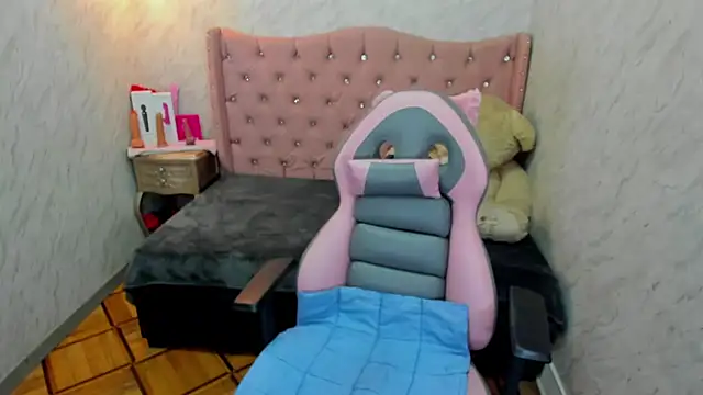 Lianngrace online show from 16, 2, 2026