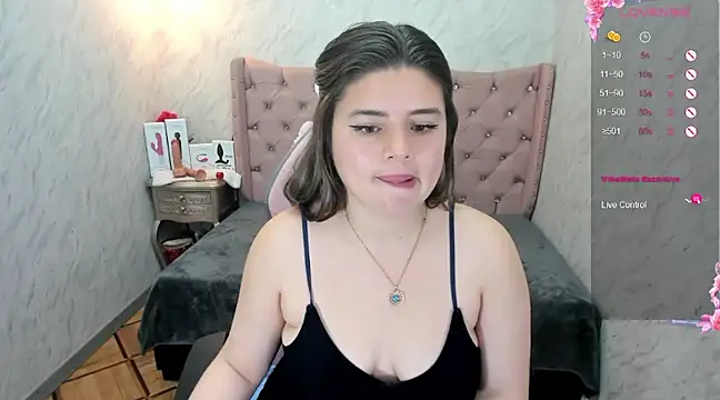 Lianngrace online show from 27, 2, 2025