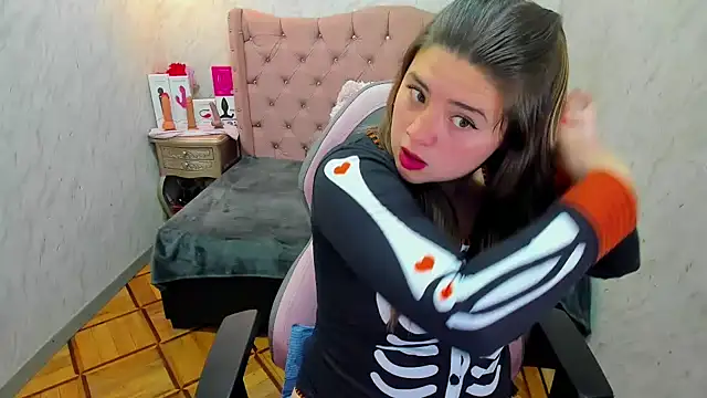 Lianngrace online show from 17, 10, 2025