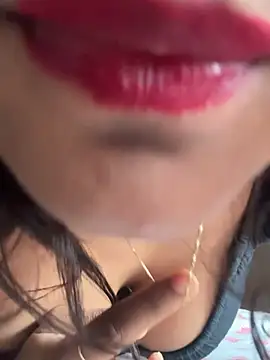Snapshot of naughtysaraaa chatting on 2, 7, 2026 naughtysaraaa online show from 2, 7, 2026