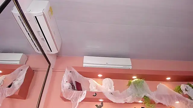 SofiaBennett  online show from 23, 10, 2025